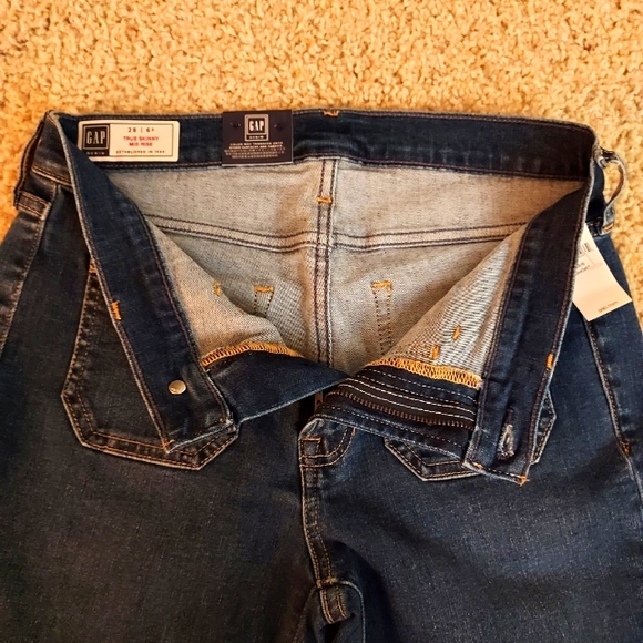 Gap Jeans, size 28/6 short - Picture 3 of 8